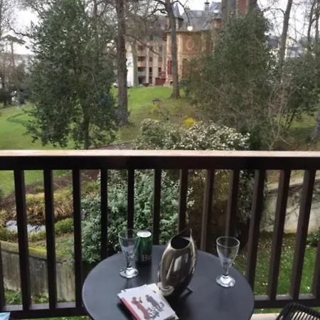 Le Joli Appartement De Trouville 아파트 *